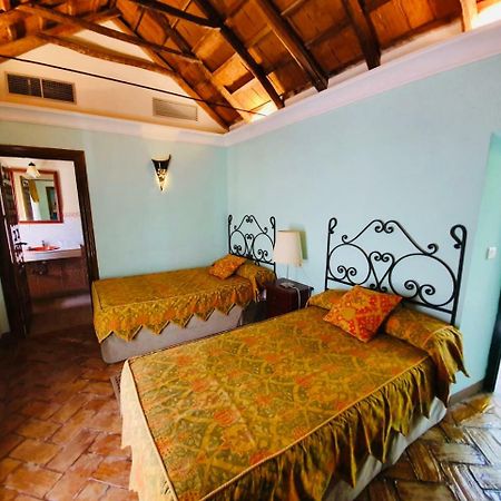 Granados Palacio Boutique Hotel Ecija Bagian luar foto