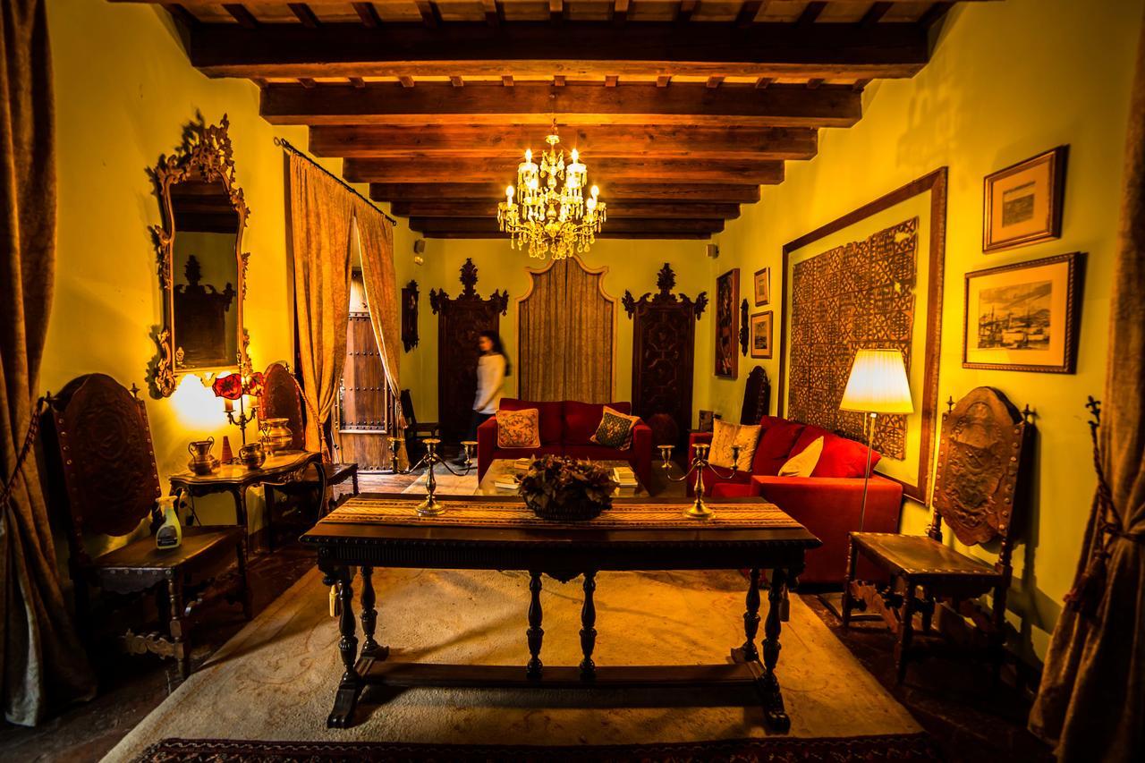 Granados Palacio Boutique Hotel Ecija Bagian luar foto