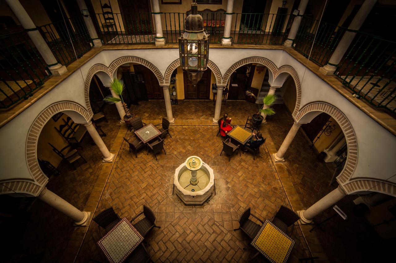 Granados Palacio Boutique Hotel Ecija Bagian luar foto