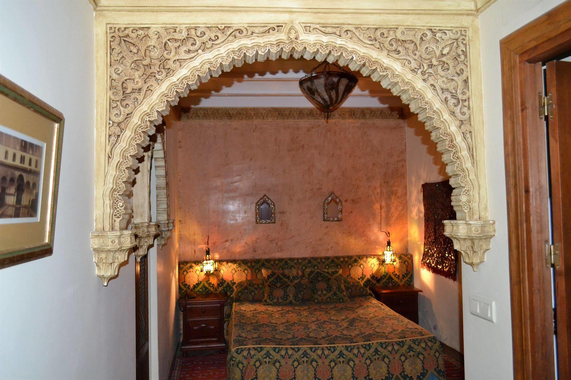 Granados Palacio Boutique Hotel Ecija Bagian luar foto
