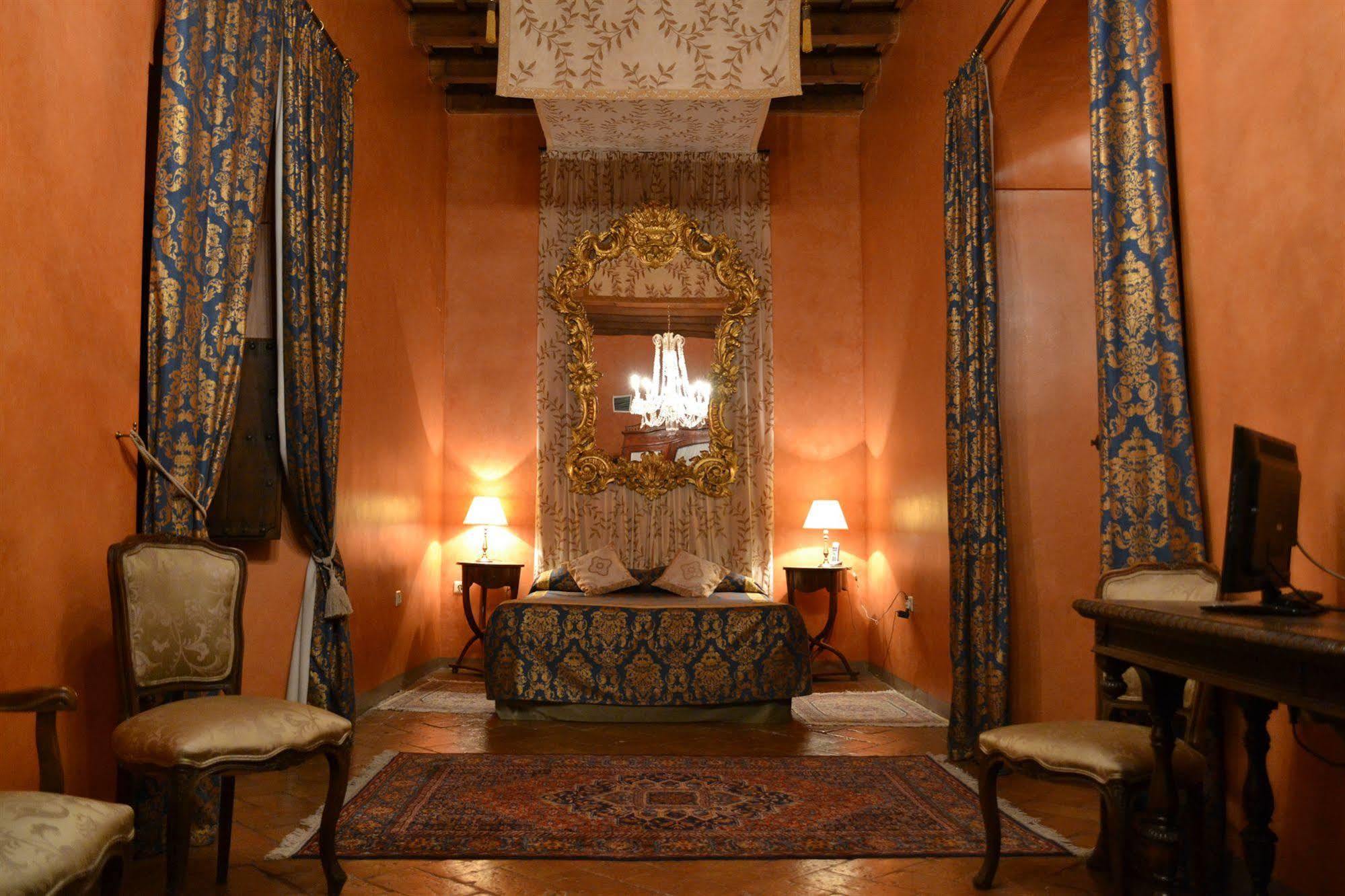 Granados Palacio Boutique Hotel Ecija Bagian luar foto