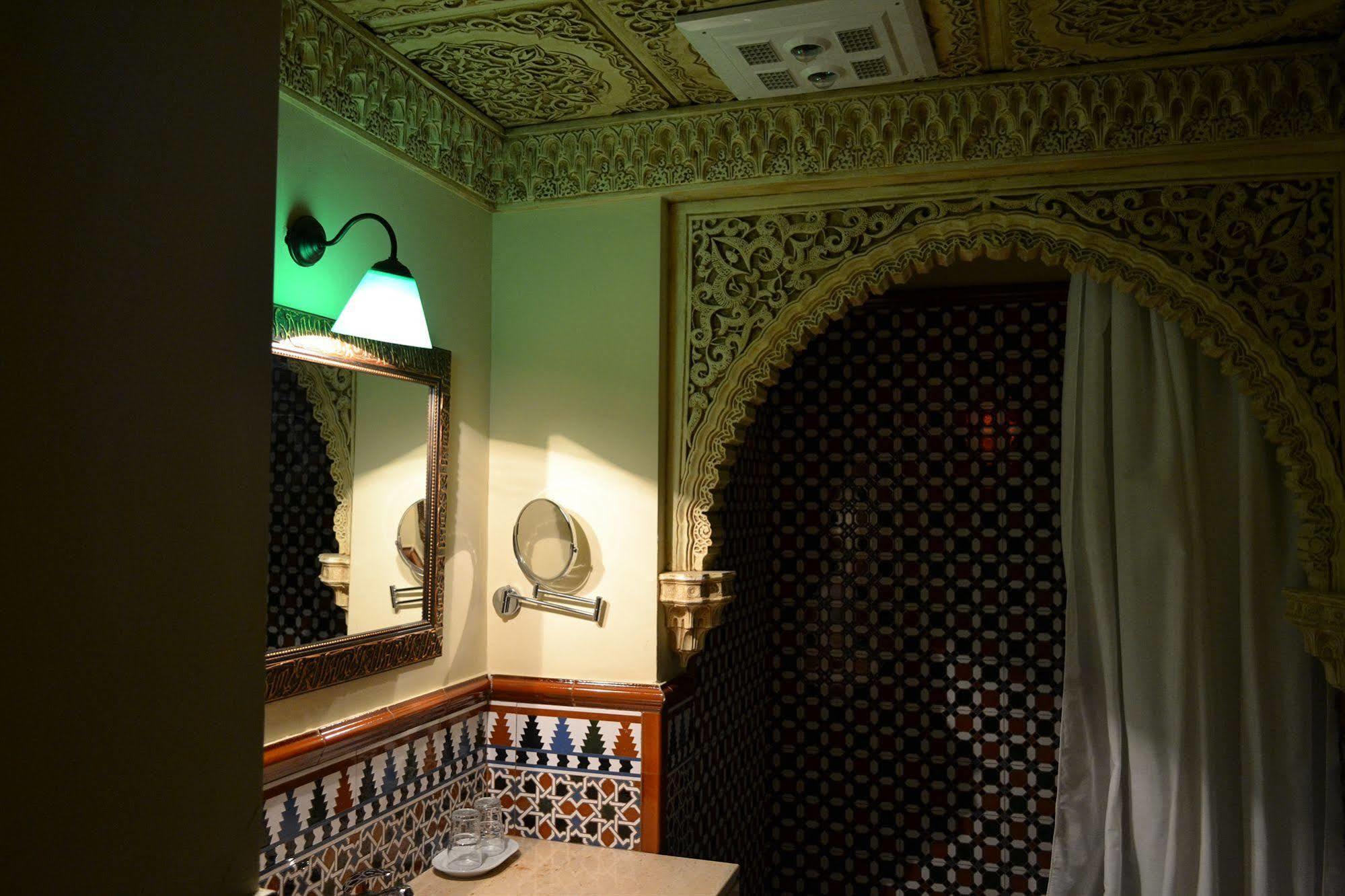 Granados Palacio Boutique Hotel Ecija Bagian luar foto