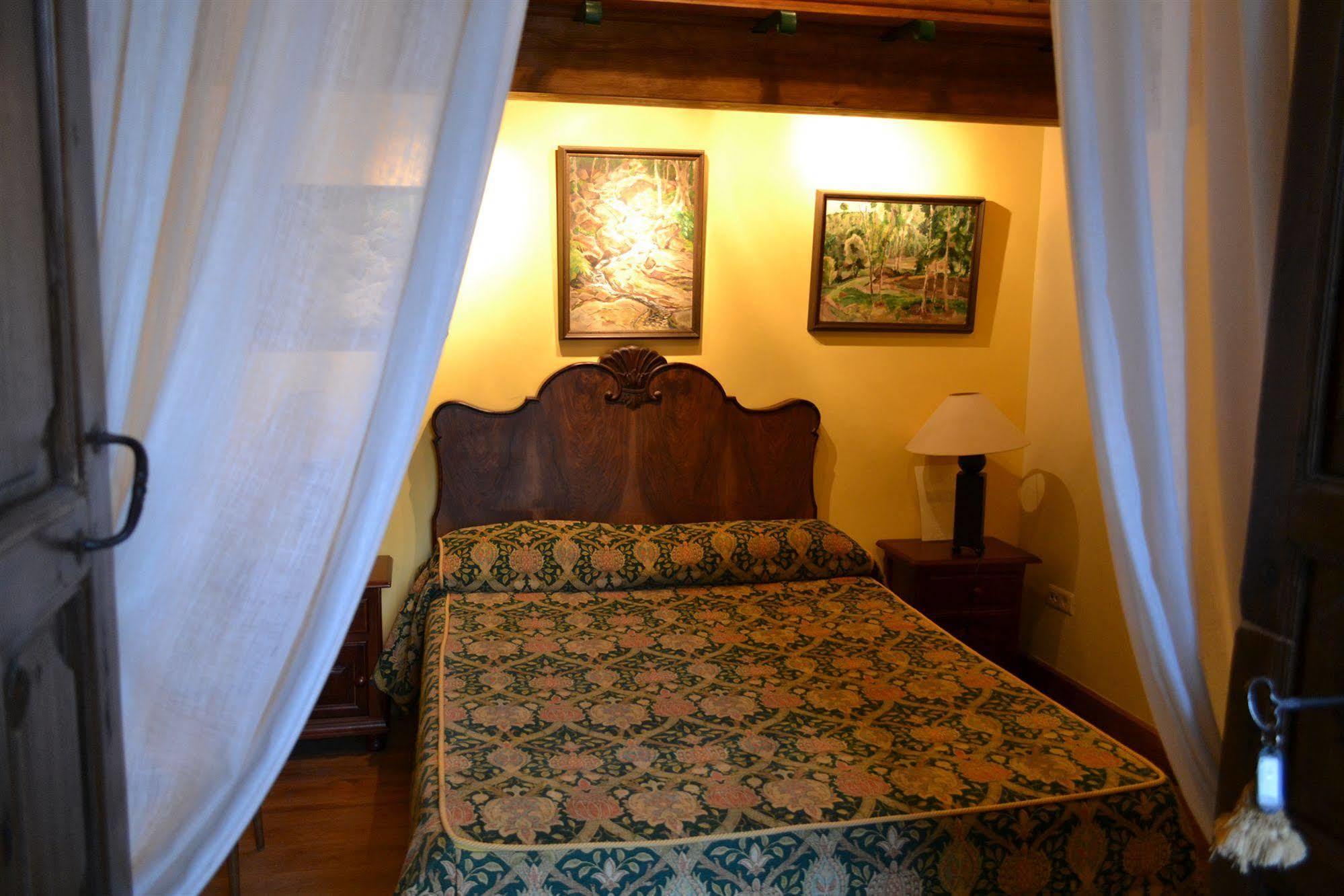 Granados Palacio Boutique Hotel Ecija Bagian luar foto