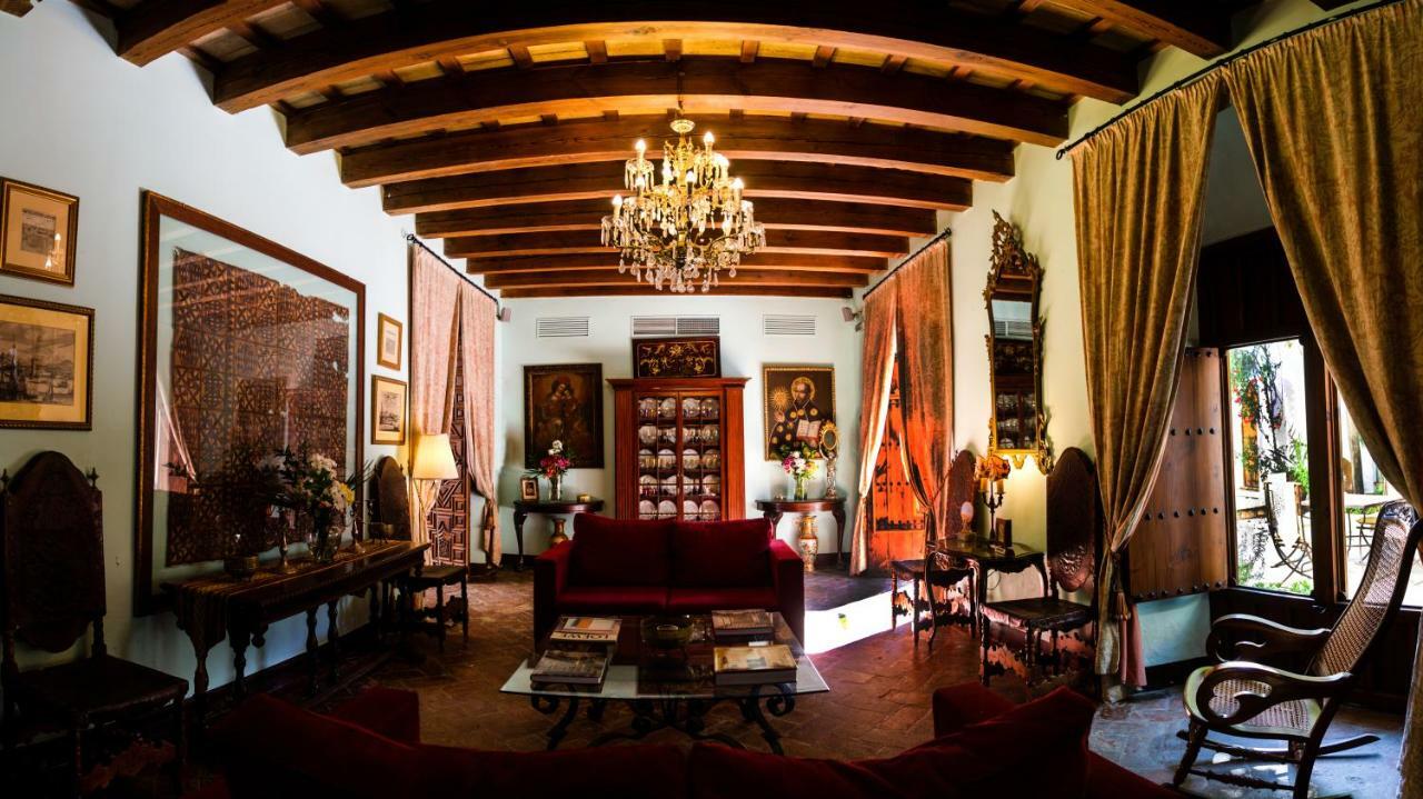 Granados Palacio Boutique Hotel Ecija Bagian luar foto