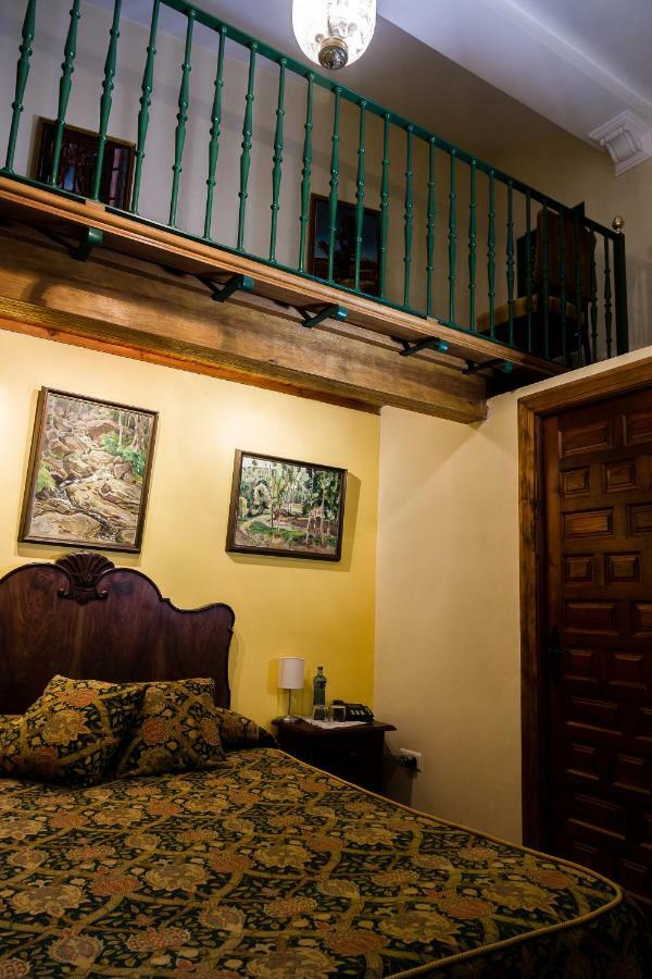 Granados Palacio Boutique Hotel Ecija Bagian luar foto